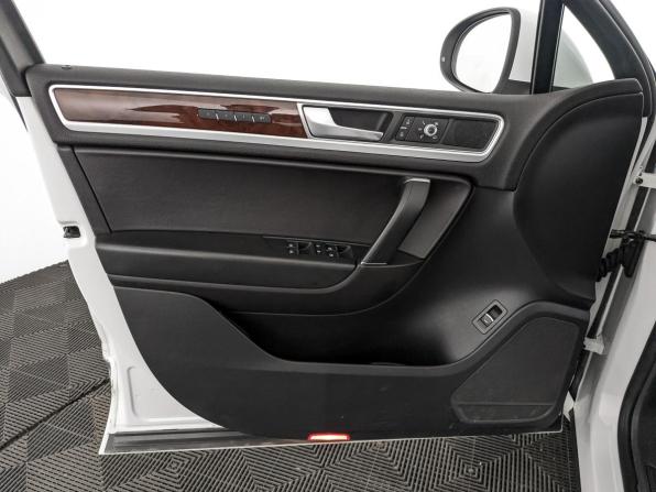 Volkswagen Touareg II Рестайлинг с пробегом 2016 года, цена 2 625 000 рублей, 147407 км, внедорожник, Автокод Объявления