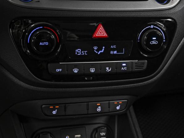 Hyundai Solaris I Рестайлинг с пробегом 2017 года, цена 1 430 000 рублей, 156426 км, седан, Автокод Объявления