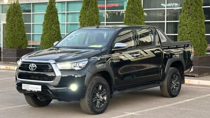 Toyota Hilux VIII Рестайлинг 2 с пробегом 2025 года, цена 7 615 000 рублей, 10 км, пикап, Автокод Объявления