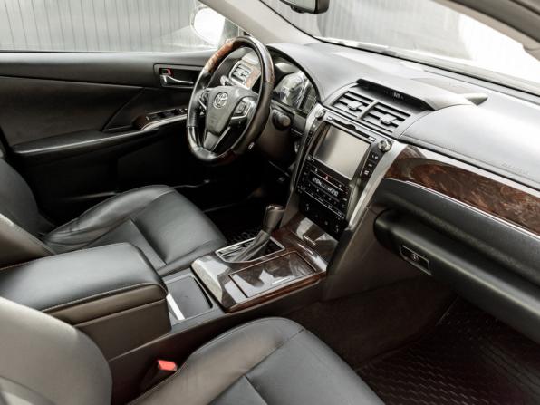 Toyota Camry VII (XV50) Рестайлинг 2 с пробегом 2017 года, цена 2 190 000 рублей, 97968 км, седан, Автокод Объявления