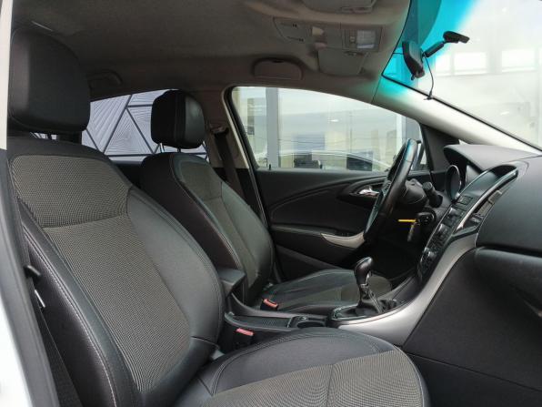 Opel Astra J с пробегом 2012 года, цена 599 000 рублей, 162756 км, хэтчбек, Автокод Объявления