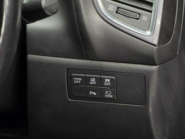 Mazda Axela III Рестайлинг с пробегом 2017 года, цена 1 380 000 рублей, 87000 км, хэтчбек, Автокод Объявления