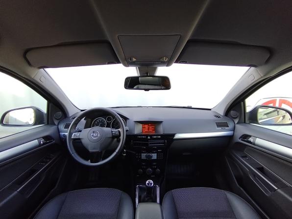 Opel Astra H Рестайлинг с пробегом 2011 года, цена 665 000 рублей, 153967 км, универсал, Автокод Объявления