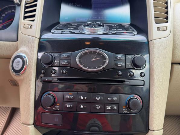 Infiniti FX II (S51) с пробегом 2011 года, цена 1 415 000 рублей, 281000 км, внедорожник, Автокод Объявления
