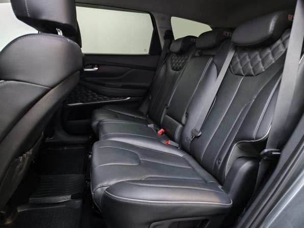 Hyundai Santa Fe IV Рестайлинг с пробегом 2021 года, цена 3 099 000 рублей, 122298 км, внедорожник, Автокод Объявления