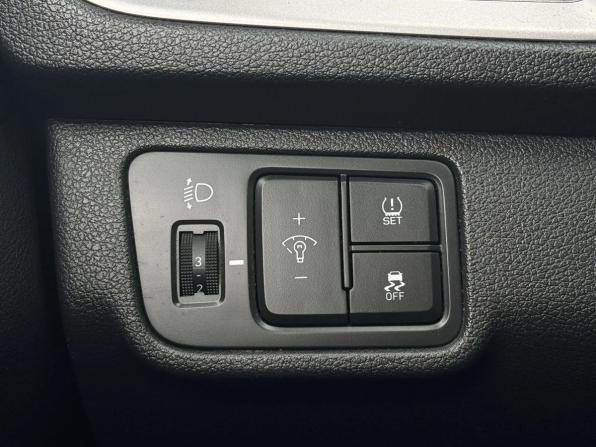 Hyundai Solaris II с пробегом 2019 года, цена 1 385 000 рублей, 125000 км, седан, Автокод Объявления