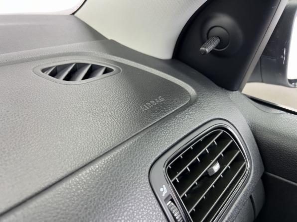 Volkswagen Polo V Рестайлинг с пробегом 2018 года, цена 899 000 рублей, 134786 км, седан, Автокод Объявления