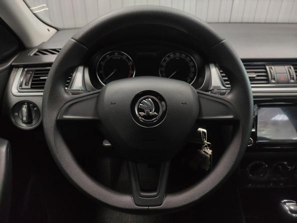 Skoda Rapid I Рестайлинг с пробегом 2019 года, цена 1 500 000 рублей, 68000 км, лифтбек, Автокод Объявления