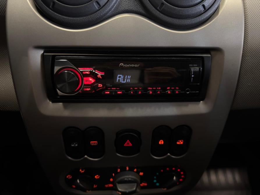 Renault Sandero I Санкт-Петербург  - изображение 17