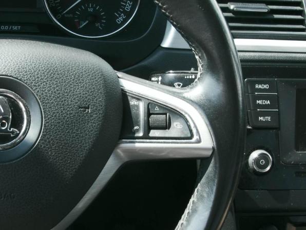 Skoda Rapid I с пробегом 2017 года, цена 1 099 000 рублей, 105127 км, универсал, Автокод Объявления