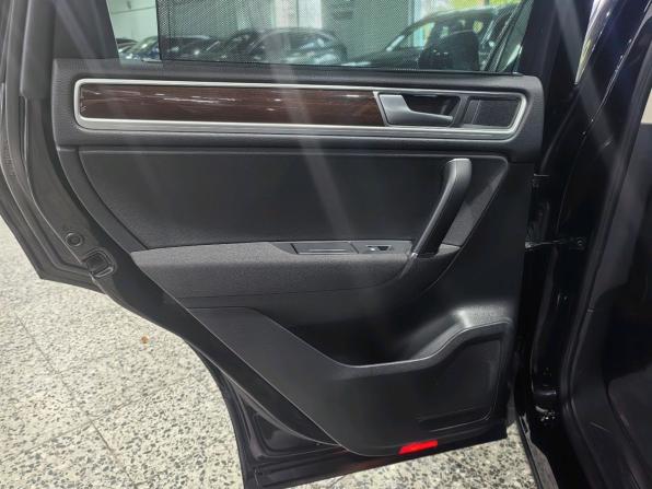 Volkswagen Touareg II Рестайлинг с пробегом 2015 года, цена 2 139 000 рублей, 151000 км, внедорожник, Автокод Объявления