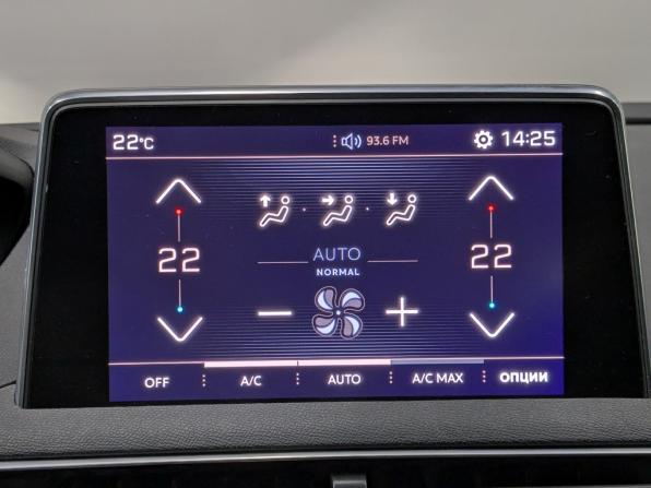 Peugeot 3008 II с пробегом 2018 года, цена 2 100 000 рублей, 50986 км, внедорожник, Автокод Объявления