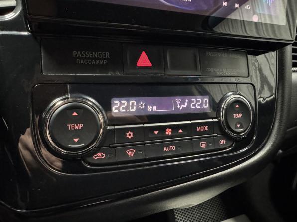 Mitsubishi Outlander III Рестайлинг 2 с пробегом 2015 года, цена 1 720 000 рублей, 185720 км, внедорожник, Автокод Объявления