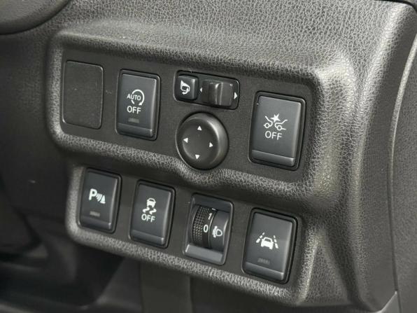 Nissan Note II Рестайлинг с пробегом 2018 года, цена 900 000 рублей, 135257 км, хэтчбек, Автокод Объявления