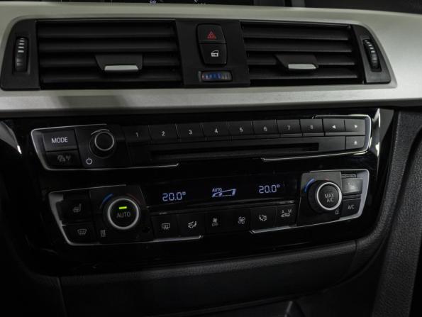 BMW 3 серии VI (F3x) Рестайлинг с пробегом 2017 года, цена 2 028 807 рублей, 131580 км, седан, Автокод Объявления