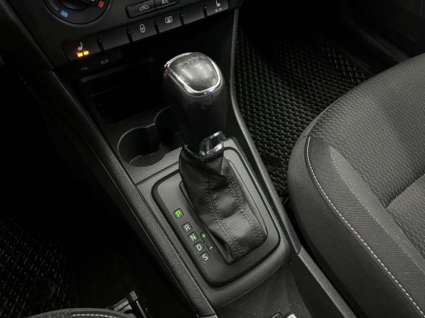 Skoda Rapid I с пробегом 2015 года, цена 1 070 000 рублей, 175334 км, лифтбек, Автокод Объявления