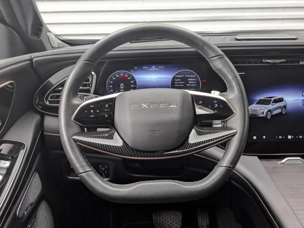 Exeed VX I Рестайлинг с пробегом 2023 года, цена 3 299 000 рублей, 46246 км, внедорожник, Автокод Объявления
