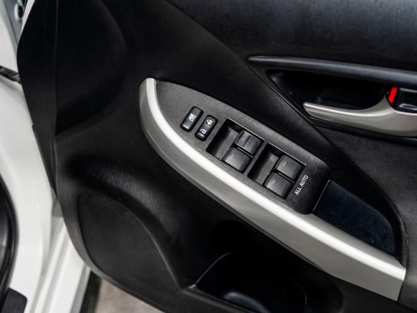 Toyota Prius III Рестайлинг (XW30) с пробегом 2013 года, цена 1 500 000 рублей, 109000 км, лифтбек, Автокод Объявления