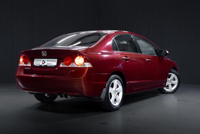 Honda Civic VIII с пробегом 2006 года, цена 650 000 рублей, 327552 км, седан, Автокод Объявления
