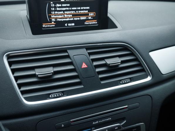 Audi Q3 I (8U) Рестайлинг с пробегом 2015 года, цена 1 379 000 рублей, 125013 км, внедорожник, Автокод Объявления