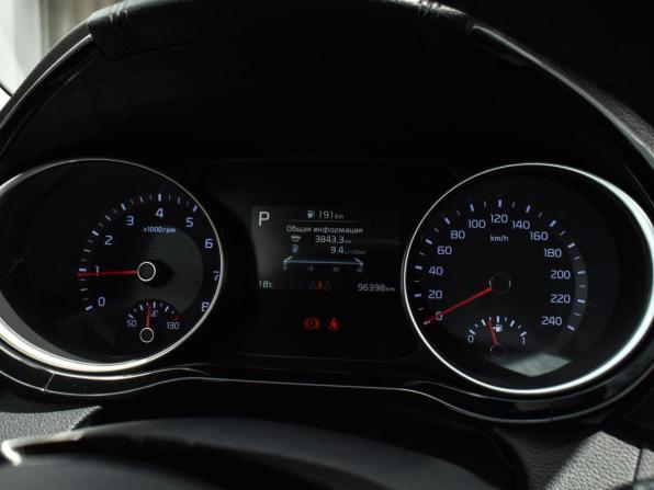 Kia Ceed III Рестайлинг с пробегом 2021 года, цена 2 220 000 рублей, 96398 км, универсал, Автокод Объявления