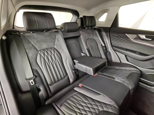 Hongqi HS5 I Рестайлинг с пробегом 2024 года, цена 3 381 000 рублей, 10958 км, внедорожник, Автокод Объявления