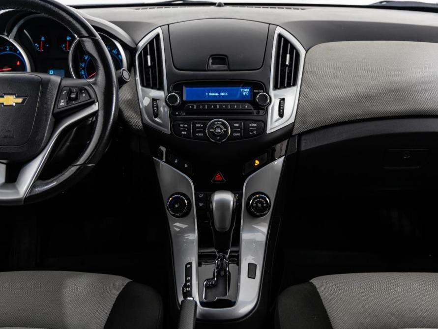 Chevrolet Cruze I Рестайлинг Санкт-Петербург  - изображение 12