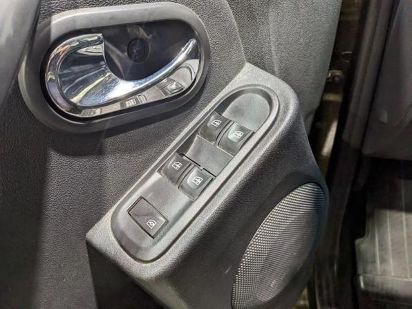 Renault Duster I Рестайлинг с пробегом 2017 года, цена 1 375 000 рублей, 124401 км, внедорожник, Автокод Объявления