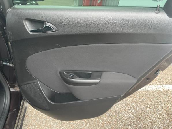 Opel Astra J Рестайлинг с пробегом 2013 года, цена 656 000 рублей, 215369 км, хэтчбек, Автокод Объявления