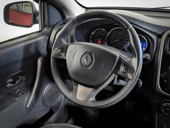 Renault Sandero II с пробегом 2014 года, цена 519 900 рублей, 142000 км, хэтчбек, Автокод Объявления