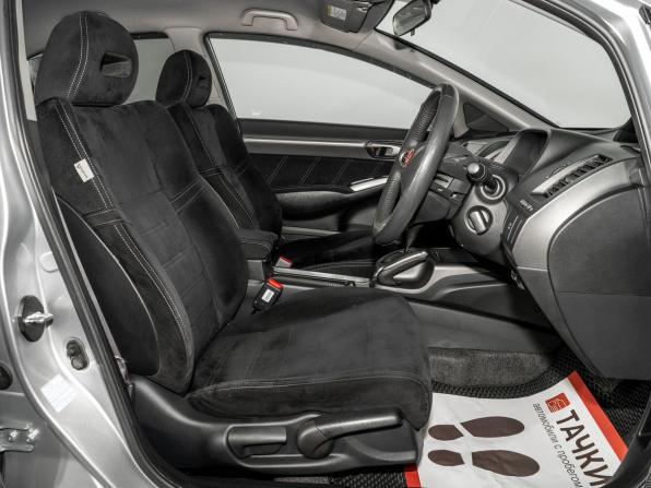Honda Civic VIII Рестайлинг с пробегом 2009 года, цена 975 000 рублей, 175242 км, седан, Автокод Объявления