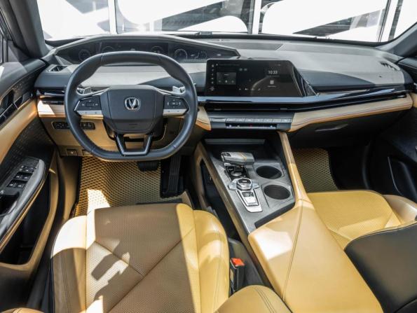 Changan UNI-V I с пробегом 2022 года, цена 2 025 000 рублей, 79829 км, лифтбек, Автокод Объявления