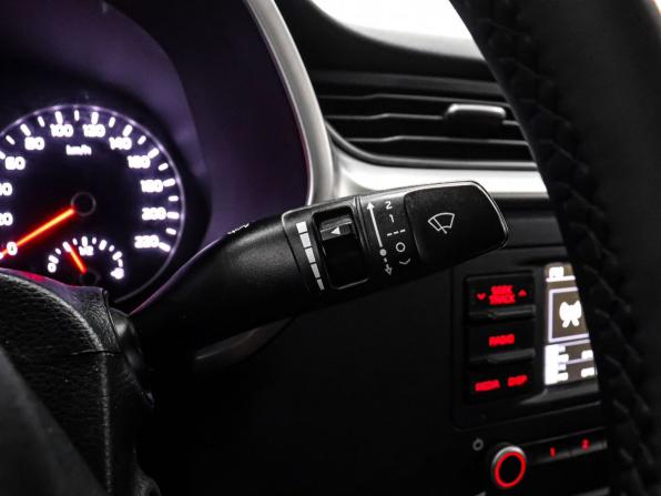 Kia Rio IV Рестайлинг с пробегом 2021 года, цена 1 349 000 рублей, 89641 км, седан, Автокод Объявления