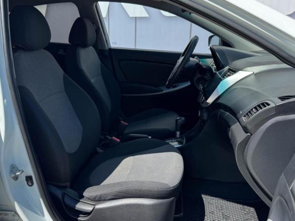 Hyundai Solaris I с пробегом 2013 года, цена 739 000 рублей, 179797 км, седан, Автокод Объявления