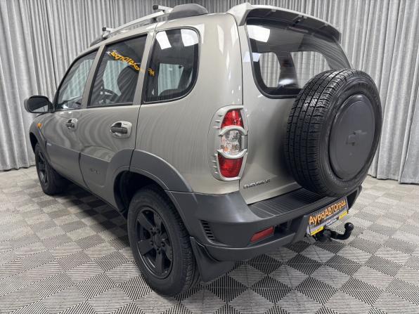 Chevrolet Niva I Рестайлинг с пробегом 2010 года, цена 497 000 рублей, 181078 км, внедорожник, Автокод Объявления