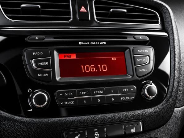Kia Ceed II с пробегом 2015 года, цена 1 049 000 рублей, 238828 км, универсал, Автокод Объявления