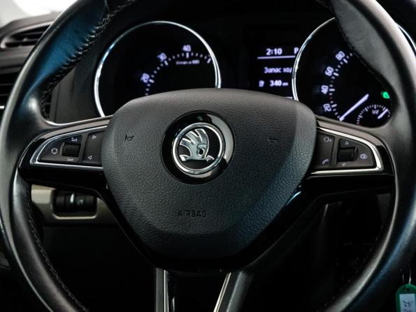 Skoda Yeti I Рестайлинг с пробегом 2015 года, цена 1 499 000 рублей, 53527 км, внедорожник, Автокод Объявления