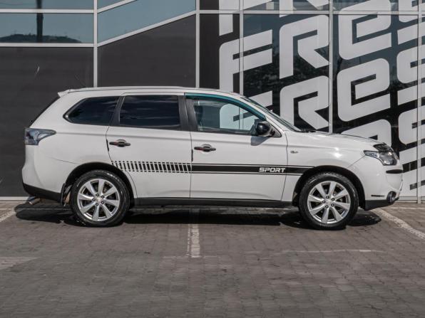 Mitsubishi Outlander III Рестайлинг с пробегом 2014 года, цена 1 590 000 рублей, 204371 км, внедорожник, Автокод Объявления
