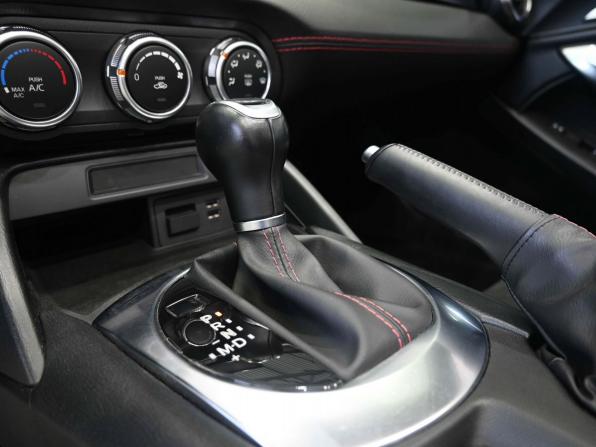 Fiat 124 Spider I с пробегом 2018 года, цена 2 729 900 рублей, 58391 км, родстер, Автокод Объявления