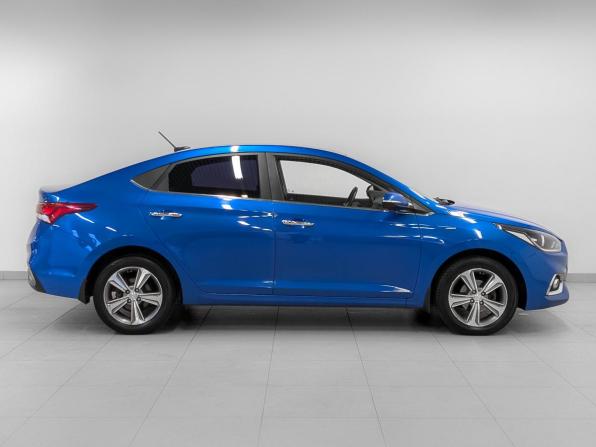 Hyundai Solaris II с пробегом 2018 года, цена 1 330 000 рублей, 93397 км, седан, Автокод Объявления