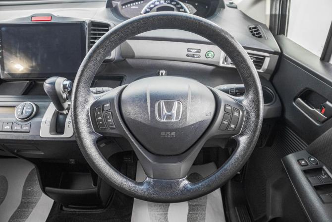 Honda Freed I Рестайлинг с пробегом 2012 года, цена 1 269 000 рублей, 136000 км, компактвэн, Автокод Объявления