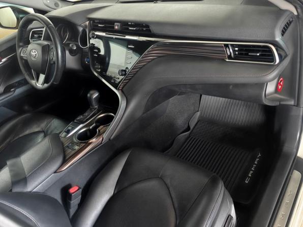 Toyota Camry VIII (XV70) с пробегом 2019 года, цена 1 730 000 рублей, 471121 км, седан, Автокод Объявления