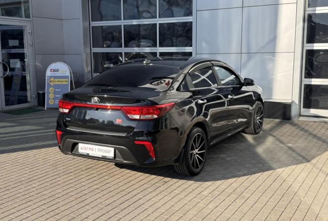 Kia Rio III Рестайлинг с пробегом 2017 года, цена 1 080 000 рублей, 152359 км, седан, Автокод Объявления
