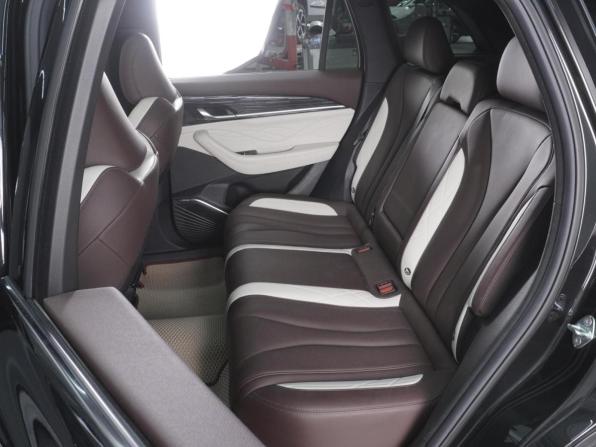 Geely Monjaro I с пробегом 2023 года, цена 3 360 000 рублей, 12917 км, внедорожник, Автокод Объявления