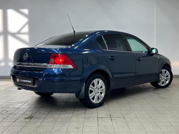 Opel Astra H Рестайлинг с пробегом 2012 года, цена 650 000 рублей, 246377 км, седан, Автокод Объявления