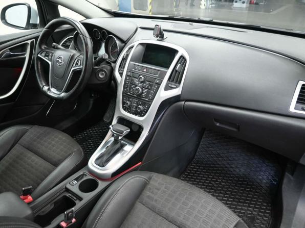 Opel Astra J Рестайлинг с пробегом 2012 года, цена 999 900 рублей, 142000 км, хэтчбек, Автокод Объявления