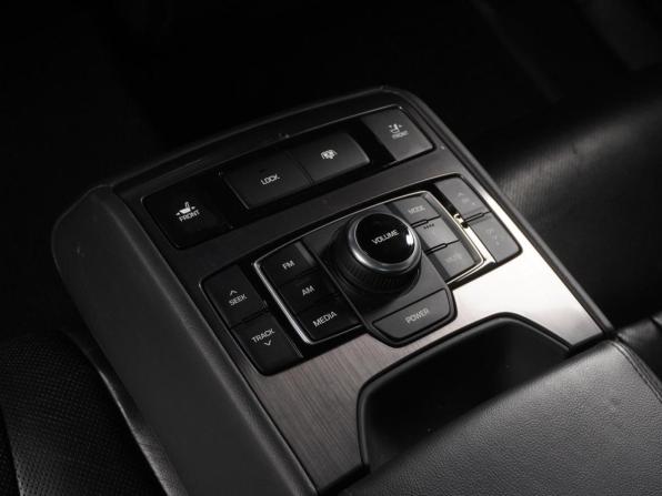 Hyundai Genesis II с пробегом 2014 года, цена 2 075 000 рублей, 225974 км, седан, Автокод Объявления