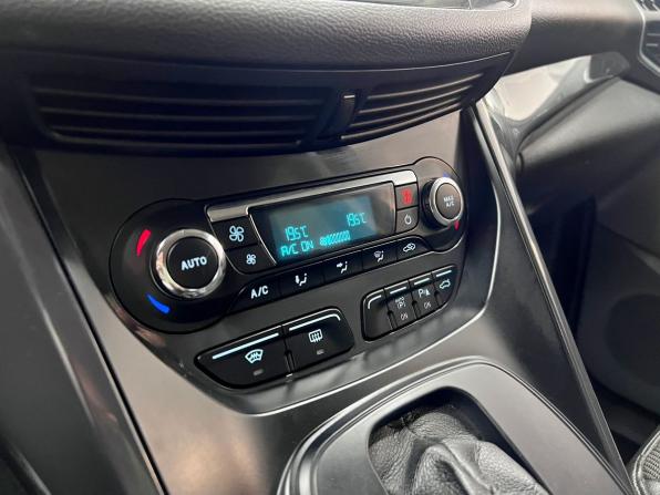 Ford Kuga II с пробегом 2013 года, цена 1 350 000 рублей, 157502 км, внедорожник, Автокод Объявления