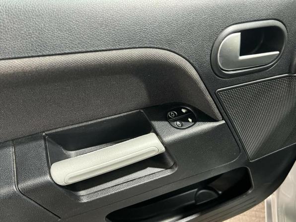 Ford Fusion I Рестайлинг с пробегом 2007 года, цена 450 000 рублей, 167315 км, хэтчбек, Автокод Объявления