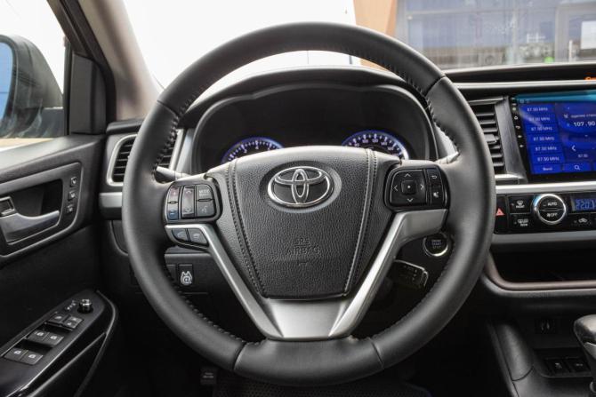 Toyota Highlander III (XU50) с пробегом 2014 года, цена 2 496 000 рублей, 256283 км, внедорожник, Автокод Объявления